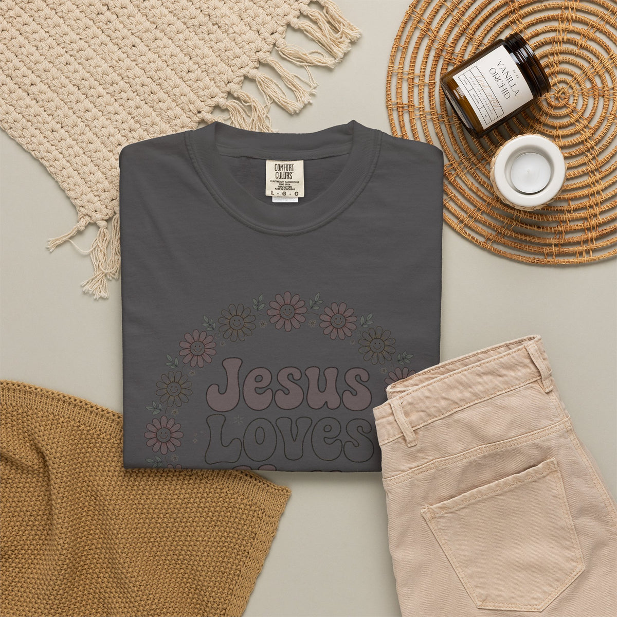 Jesus Loves You – Christian T-Shirt